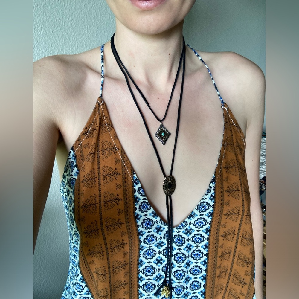 Boho Double-Layer Turquoise & Bronze Toned Pendant Lariat Necklace - Picture 5 of 9